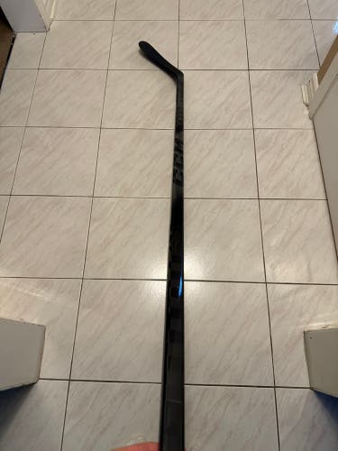 Senior CCM Ribcor Trigger 10 Pro Left Hand Hockey Stick P29 85 Flex (New)