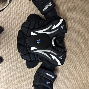 Small Vaughn Velocity V5 7800 Goalie Chest Protector (Used)