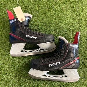 Senior CCM JetSpeed FT455 Hockey Skates Regular Width 10 (Used)
