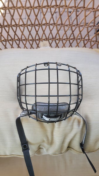 XS Nike fm2500 Full Cage (Used)