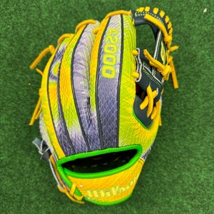 Wilson A2000 1786 "Savannah Bananas" RH Infield Baseball Glove 11.5" (New)