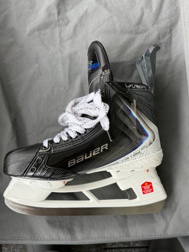 2025 Bauer Vapor Flylite Hockey Skates Narrow Width 8.5 (Used)