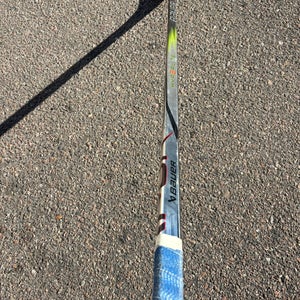 Junior Bauer Vapor Hyperlite 2 Hockey Stick Left Hand | P92 55 Flex *Cracked* (Used)