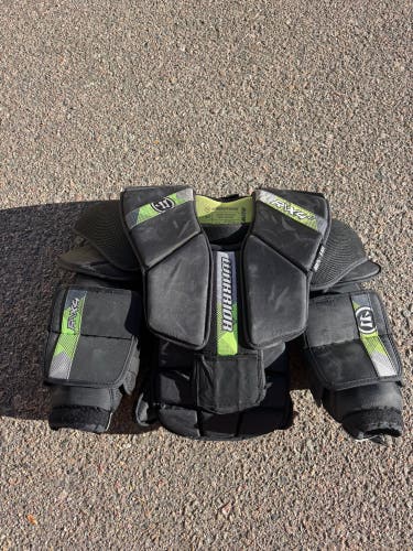 Intermediate Small / Medium Warrior RITUAL X4 E Goalie Chest Protector (Used)