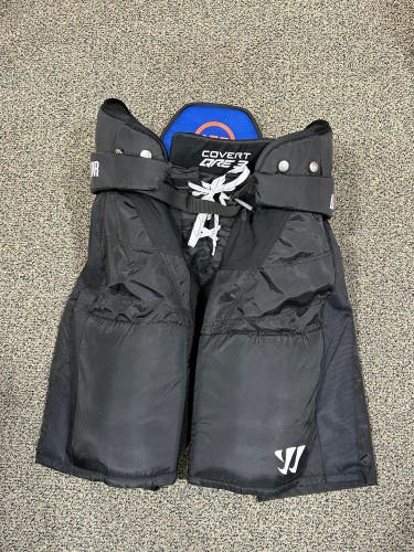 Used Senior XXL Warrior Covert QRE 3 Hockey Pants