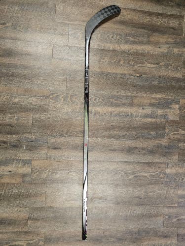 Intermediate Bauer Vapor Hyperlite 2 Left Hand Hockey Stick P92 55 Flex (Used)