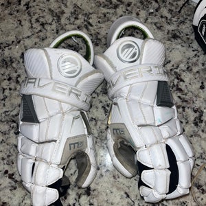 Maverik M5 Lacrosse Gloves Medium (Used)