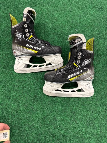 Junior Bauer Vapor X4 Hockey Skates (Regular) Size 1 (Used)