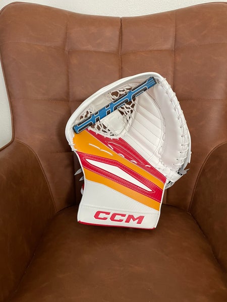 Dustin Wolf CCM eflex 7 pro return glove