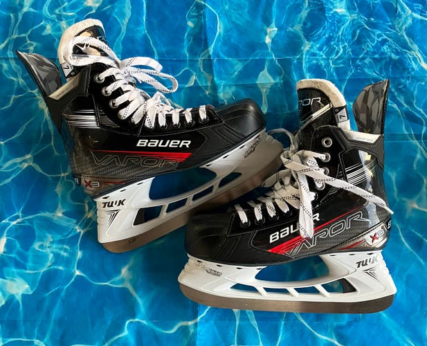 Senior Bauer Vapor X3 Hockey Skates Regular Width 7 (Used)