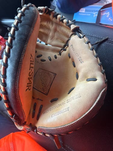 All Star CM3100SBT RH Catcher's Baseball Glove 33.5" (Used)