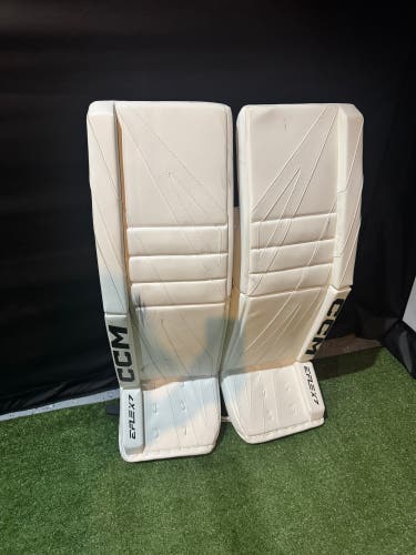 35" CCM Eflex 7 Goalie Leg Pads (New)