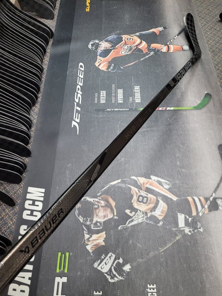 P28 | 77 Flex NEW! Senior Bauer Vapor Hyperlite2 Left Hand Hockey Stick P28 77 Flex Pro Stock (New)