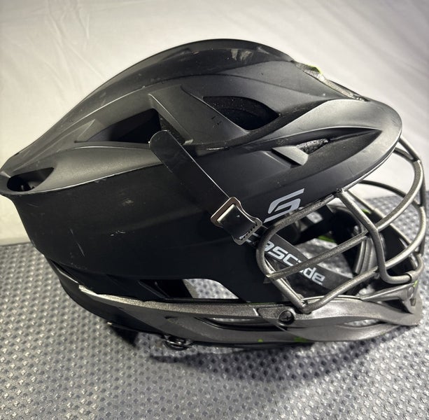 Cascade S Youth Lacrosse Helmet Matte Black Size OSFM w/Leather Chin Strap