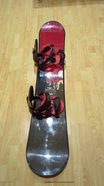 Ride Fleetwood 158cm With Burton Bindings Size Medium Fit 8-10.