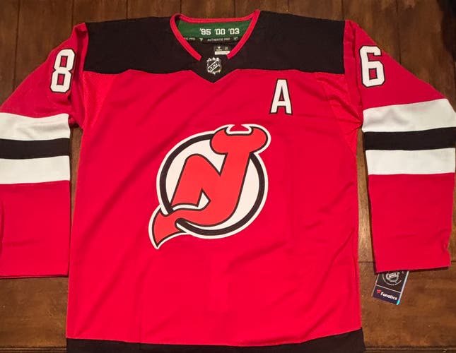 New Jersey Devils Jack Hughes Red Adult XL (54) NWT Jersey