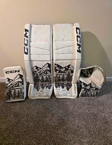 CCM Eflex 6 All Out Custom goalie pad set
