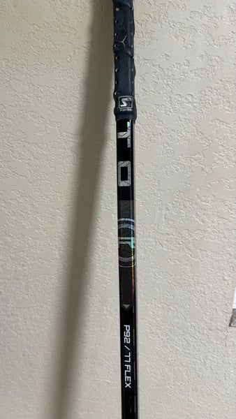 Senior Bauer Proto-R Right Handed Hockey Stick P92 77 Flex (Used)