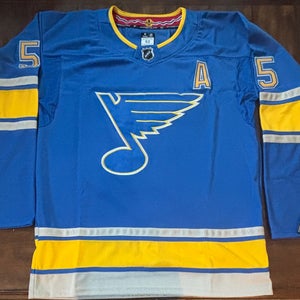 St Louis Blues Colton Parayko Jersey Adult Large (52) Jersey NWT