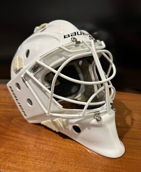 Bauer Profile 960 Medium White Cateye Goalie Mask Pro Stock (Used)