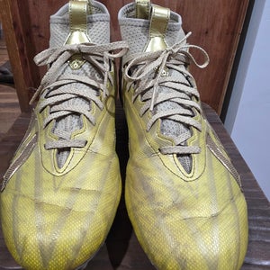 Men's Size M 10.5 (W 11.5) Adidas Mid Top Molded Cleats (Used)