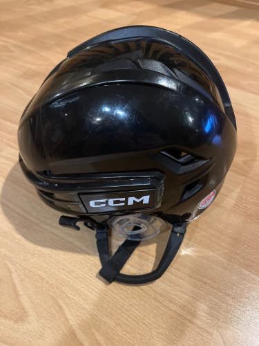 Small CCM Tacks 910 Helmet (Used)