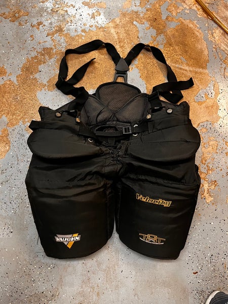 Senior XL 2006 Vaughn Velocity 7000 Hockey Goalie Pants (Used)