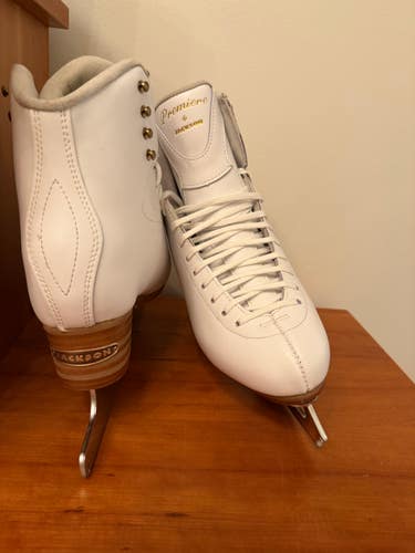 Jackson Ultima Figure Skates D Adult 7.5 (New)