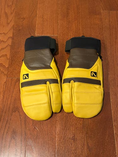 NEW Large Flylow Gloves | Lobster Mitt Style