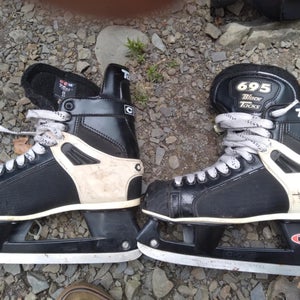 1994 Hockey Skates 8 (New)