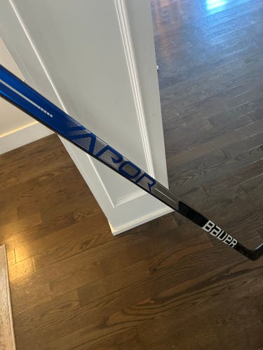 Bauer Vapor Hyperlite Hockey Stick