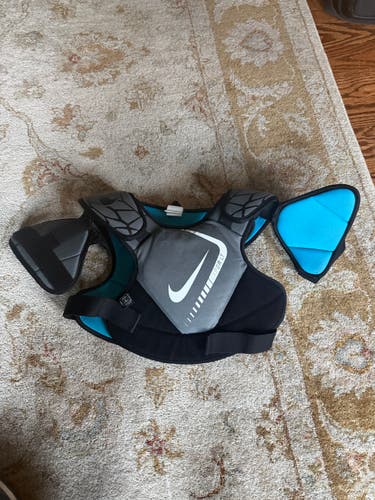 XL Youth Nike Vapor LT Shoulder Pads (Used)