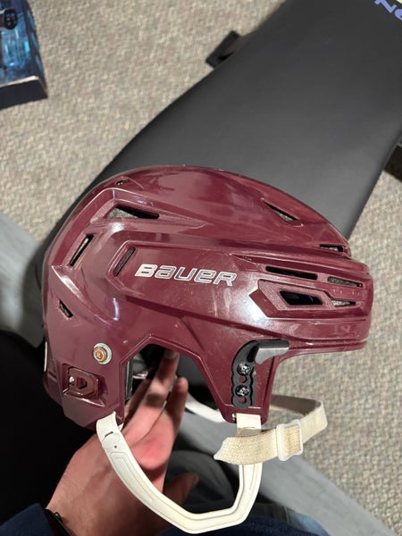 Large Bauer Re-Akt 150 Helmet (Used)