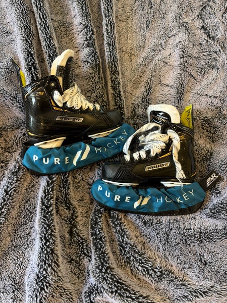 Bauer Supreme 2S Hockey Skates 11 (Used)