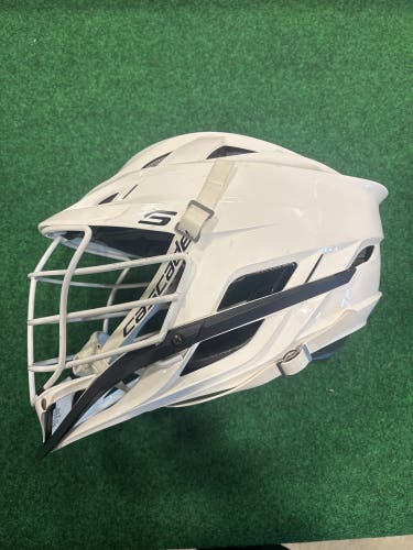 White Adult Cascade S Helmet (Used) | OSFM