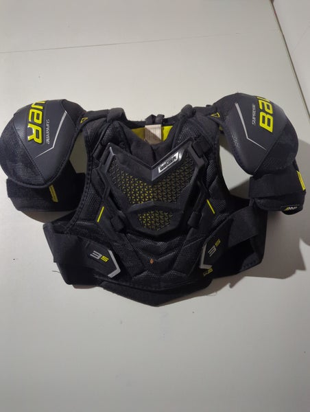Men's Medium Senior Bauer Supreme 3S Shoulder Pads (Used)