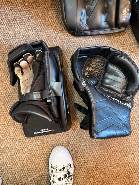 31" 2023 True HZRDUS 7X4 Goalie Leg Pads (Used)