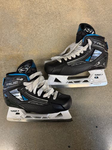Intermediate True Catalyst 7X4 Hockey Goalie Skates 6.5 (Used)