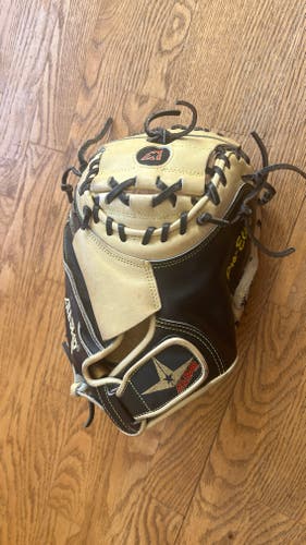 All Star RH CM3000SBT Catcher's Glove 33.5"
