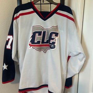 White Medium Adult Unisex CCM Jersey (Used)
