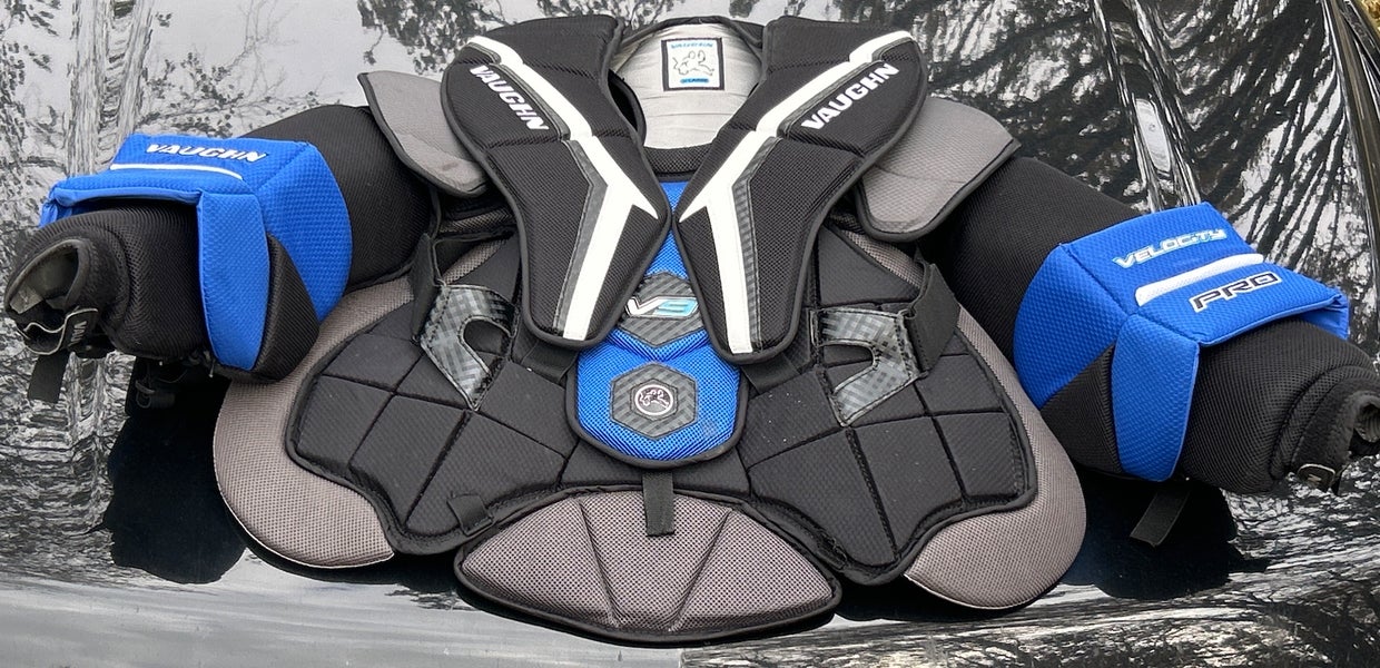 Used XL Vaughn Velocity V9 Goalie Chest Protector