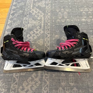 Bauer Elite Hockey Goalie Skates Regular Width Size 2.5 (Used)