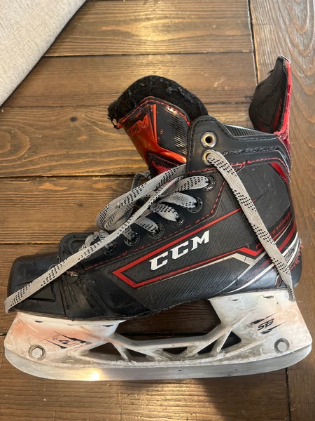 CCM JetSpeed XTra Hockey Skates Regular Width Size 3.5 (Used)