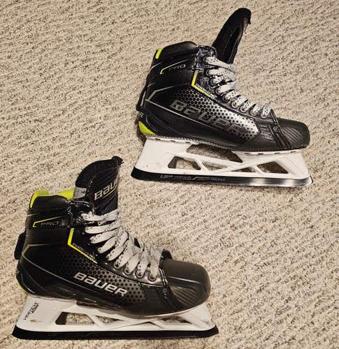 Bauer Pro Hockey Goalie Skates 9 Fit 2 (READ DESCRIPTION)