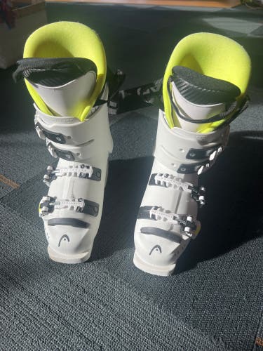 Mondo 23 & 23.5 Kid's HEAD Raptor 90 Ski Boots Soft Flex (Used)