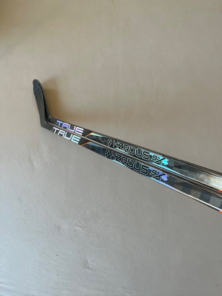 *2 Pack* of New 65 Flex T28 Senior True HZRDUS 9x4 Right Handed Hockey Sticks