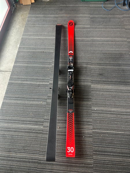 Volkl Racetiger SG 183 cm Skis with Bindings (Used)