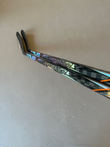 *2 Pack* of New 65 Flex T92 Senior True HZRDUS 9x4 Right Handed Hockey Sticks