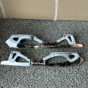 Used John Wilson Gold Seal Revolution Figure Skate Steel | 9.00"