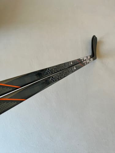 *2 Pack* of New 75 Flex T28 Senior True HZRDUS 9x4 Left Handed Hockey Sticks